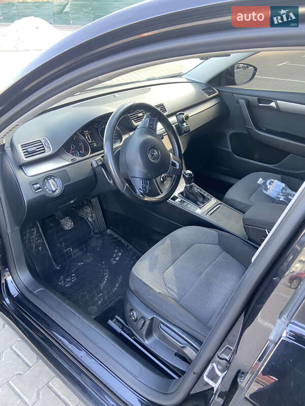 Універсал Volkswagen Passat 2014 в Києві