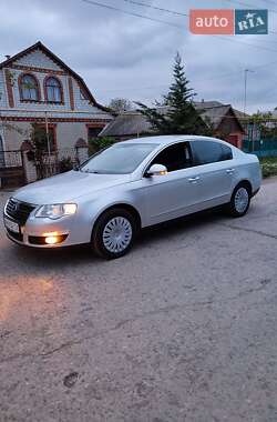 Седан Volkswagen Passat 2007 в Любашевке