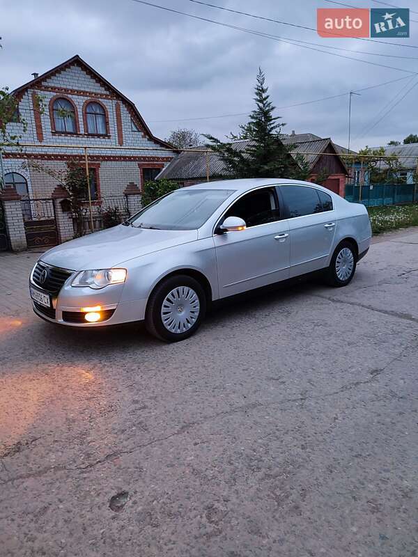Седан Volkswagen Passat 2007 в Любашевке