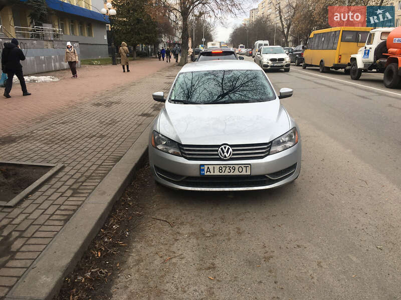 Седан Volkswagen Passat 2014 в Киеве
