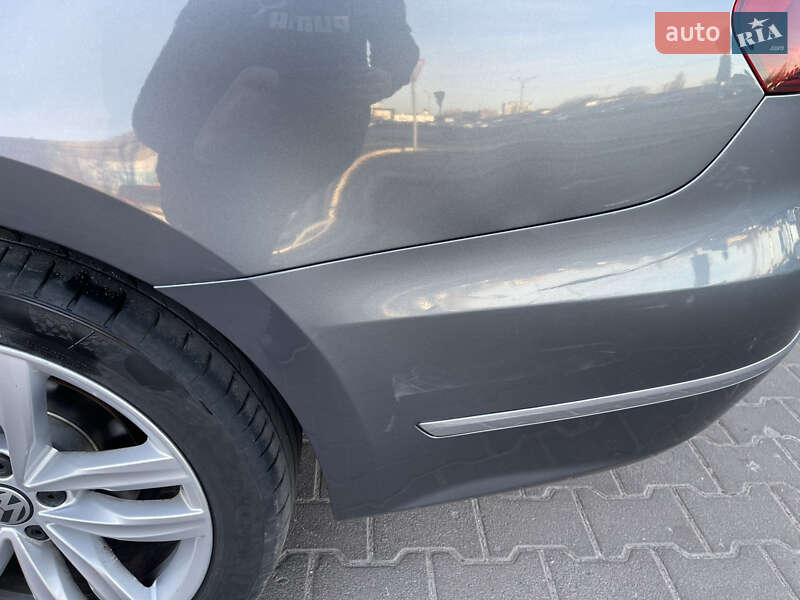 Седан Volkswagen Passat 2018 в Киеве