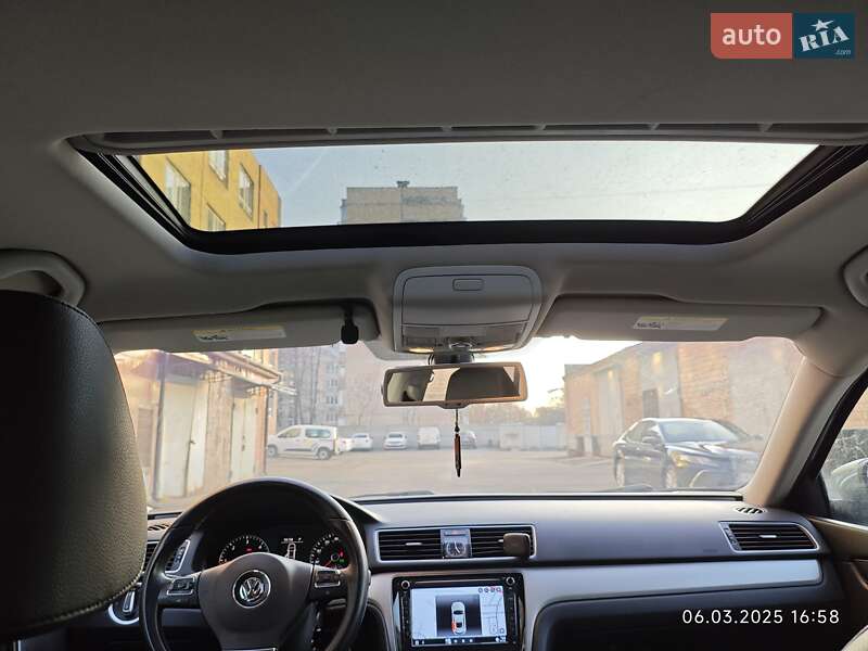Седан Volkswagen Passat 2013 в Киеве