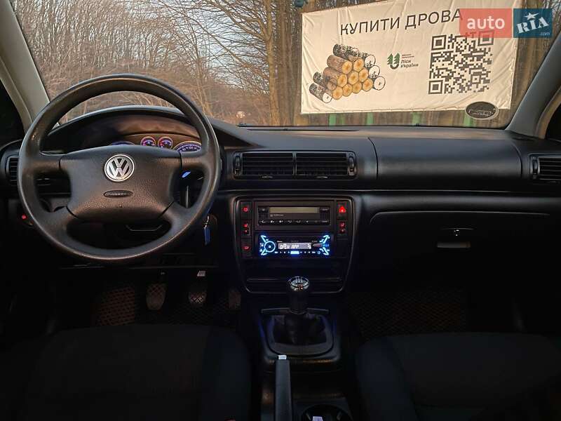 Седан Volkswagen Passat 2002 в Вінниці