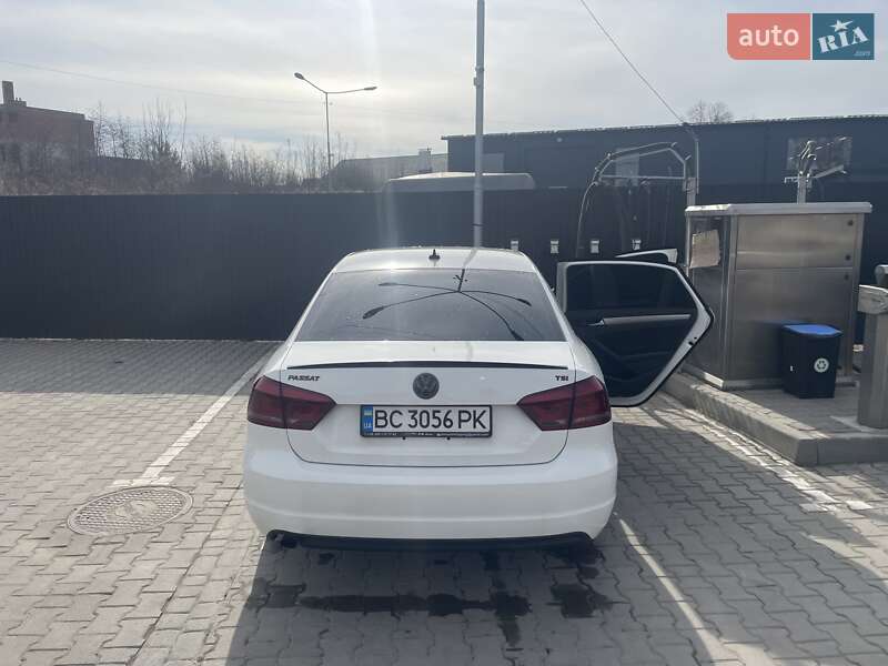 Седан Volkswagen Passat 2014 в Львове