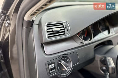 Седан Volkswagen Passat 2013 в 