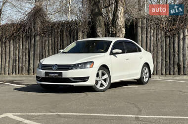 Седан Volkswagen Passat 2012 в Дніпрі