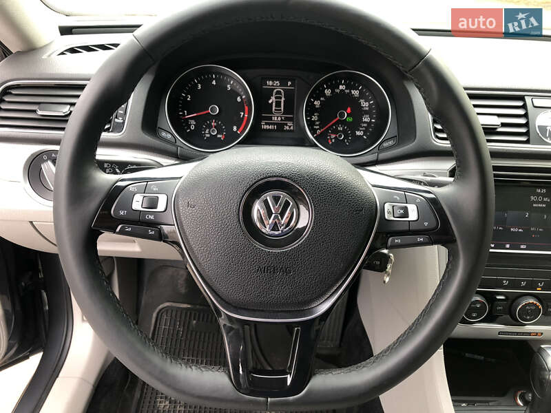 Седан Volkswagen Passat 2016 в Харкові