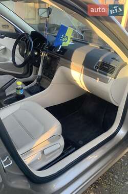 Седан Volkswagen Passat 2015 в 