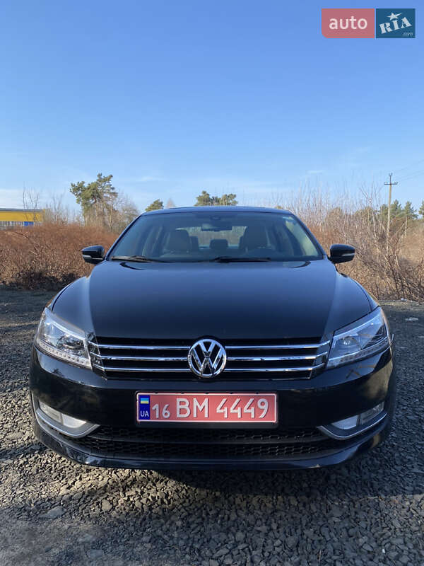 Седан Volkswagen Passat 2014 в Сарнах