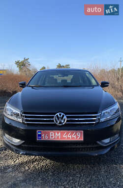 Седан Volkswagen Passat 2014 в 