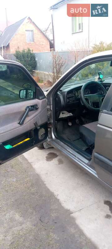 Седан Volkswagen Passat 1992 в Львові