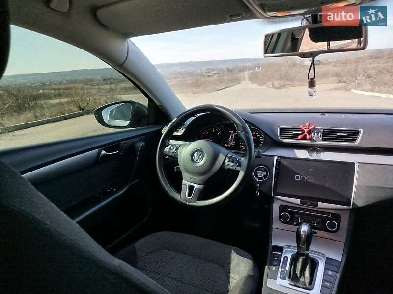 Седан Volkswagen Passat 2010 в Одессе