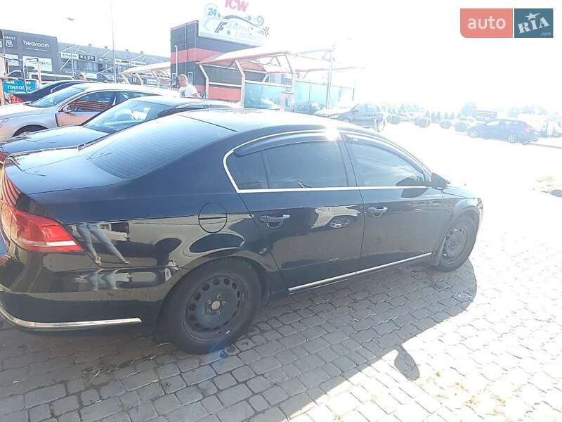 Седан Volkswagen Passat 2014 в Львові