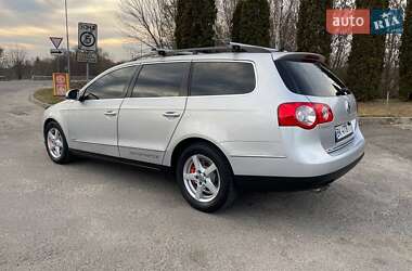 Універсал Volkswagen Passat 2010 в 