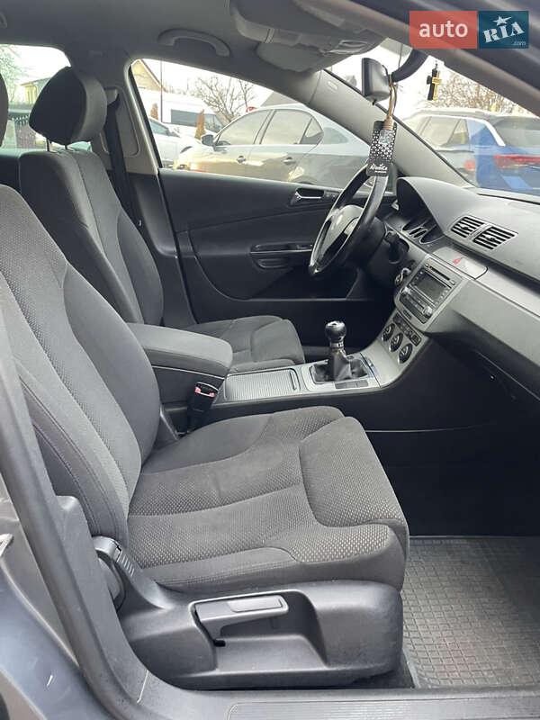 Универсал Volkswagen Passat 2006 в Мироновке