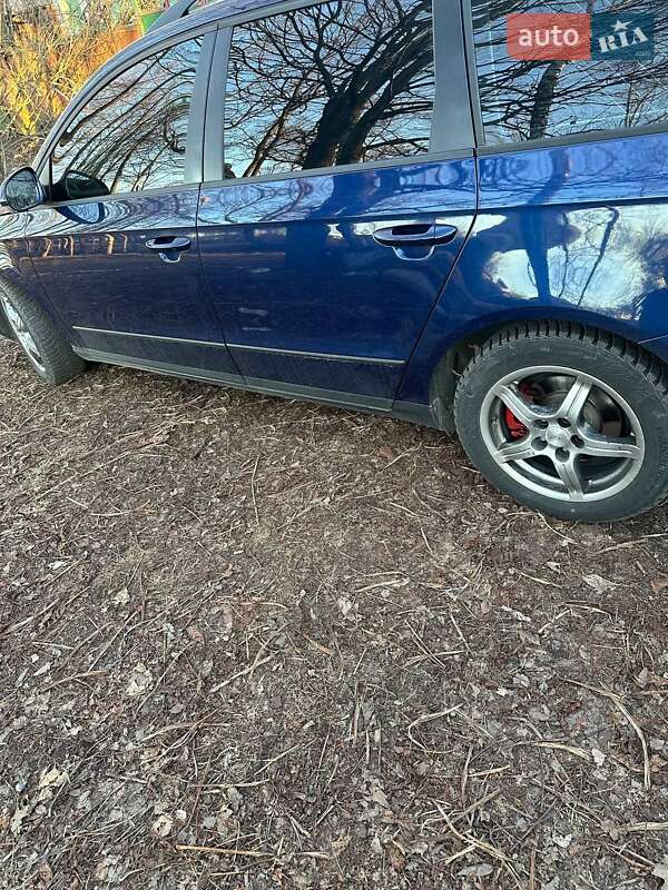 Универсал Volkswagen Passat 2005 в Чуднове