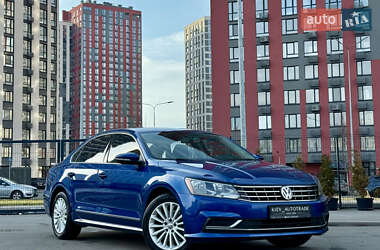 Седан Volkswagen Passat 2016 в Киеве