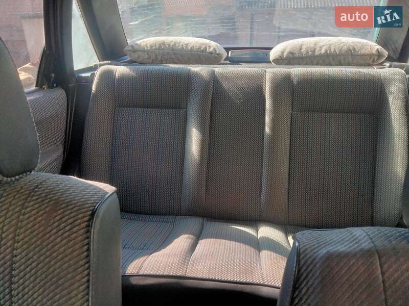 Седан Volkswagen Passat 1991 в Львові