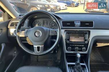 Седан Volkswagen Passat 2012 в Києві