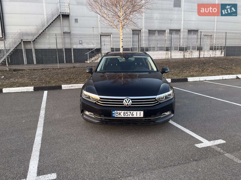 Универсал Volkswagen Passat 2018 в Ровно