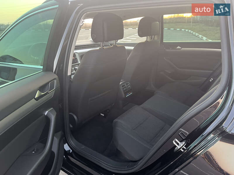 Универсал Volkswagen Passat 2018 в Ровно