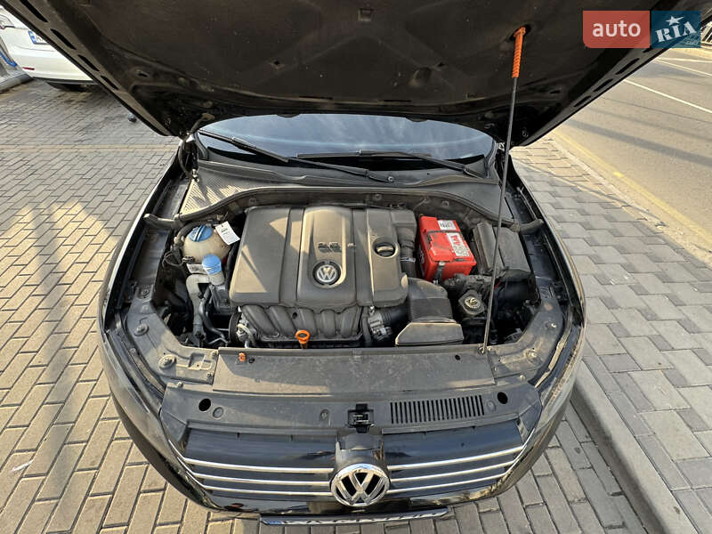 Седан Volkswagen Passat 2013 в Києві фото 23 Седан Volkswagen Passat 2013 в Києві