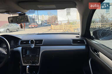 Седан Volkswagen Passat 2012 в 