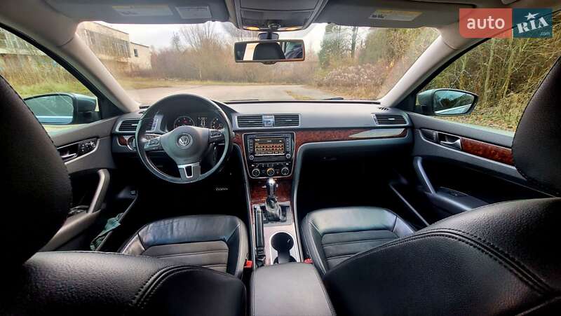 Седан Volkswagen Passat 2013 в Львове