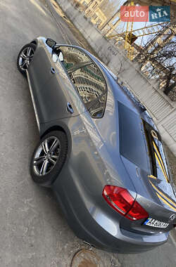 Седан Volkswagen Passat 2013 в Киеве