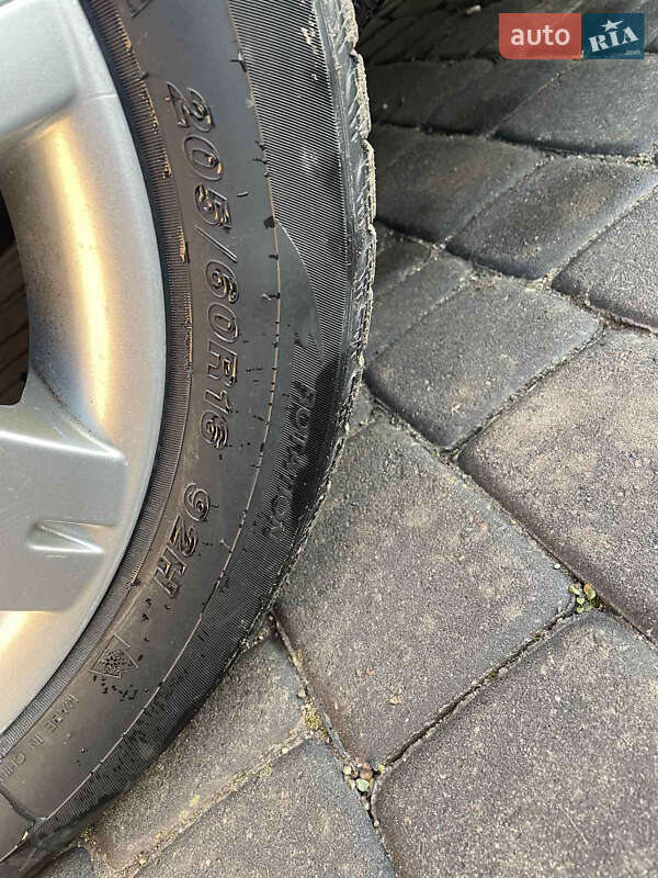 Универсал Volkswagen Passat 2006 в Самборе фото 6 Универсал Volkswagen Passat 2006 в Самборе