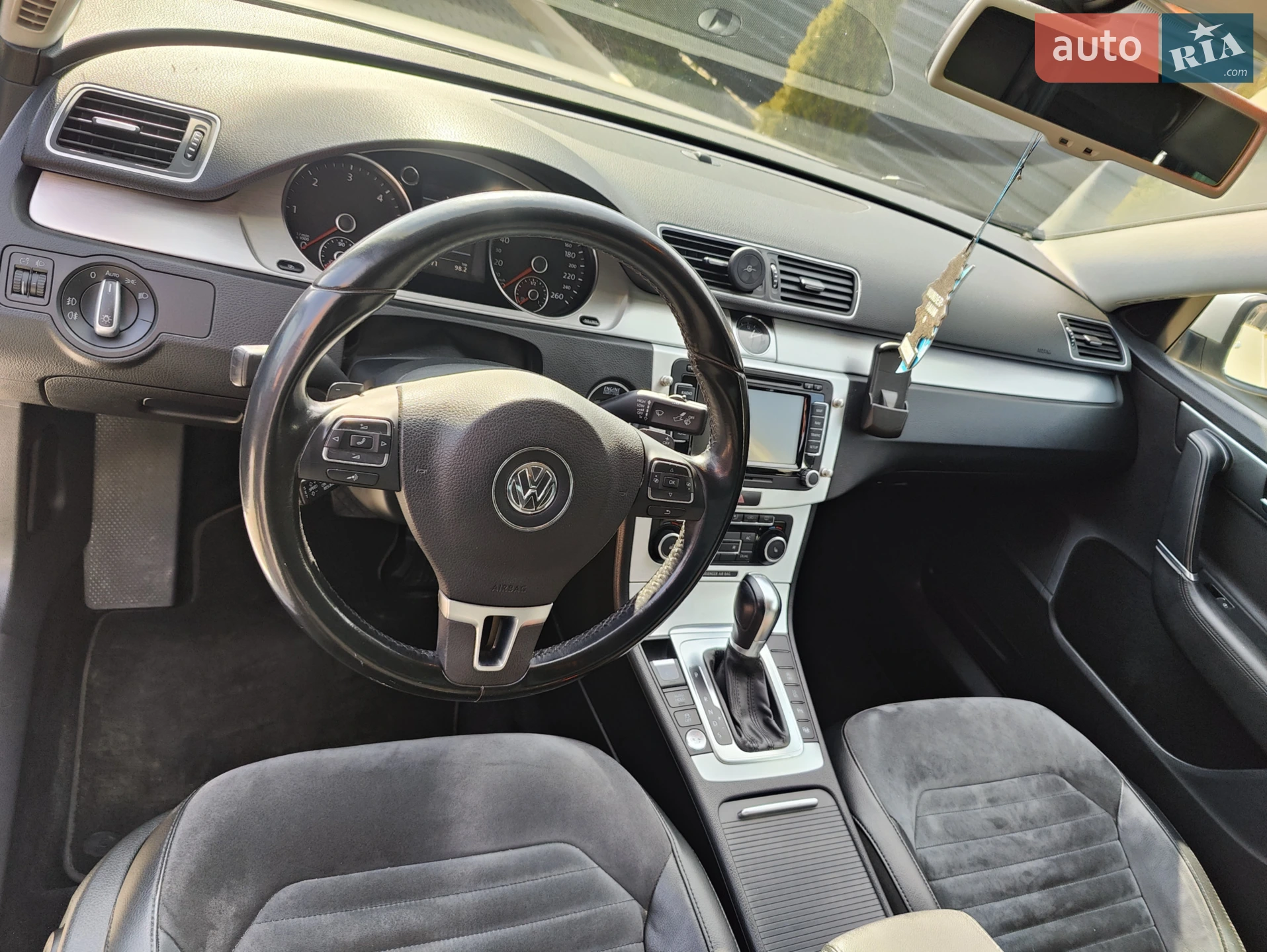 2010 Volkswagen Passat - мініатюра 12
