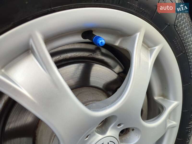 Седан Volkswagen Passat 2005 в Луцке