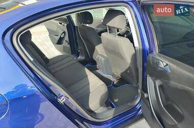 Седан Volkswagen Passat 2005 в 