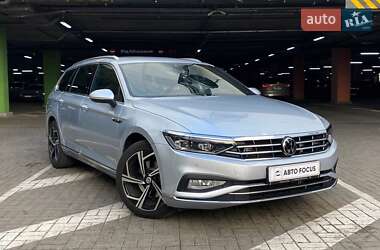 Універсал Volkswagen Passat 2022 в Києві