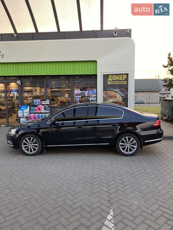 Седан Volkswagen Passat 2013 в Виноградові