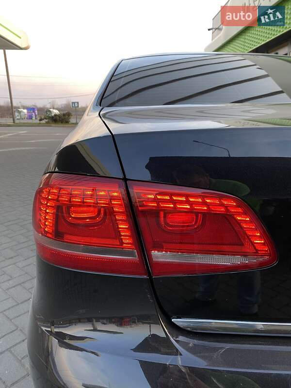Седан Volkswagen Passat 2013 в Виноградові