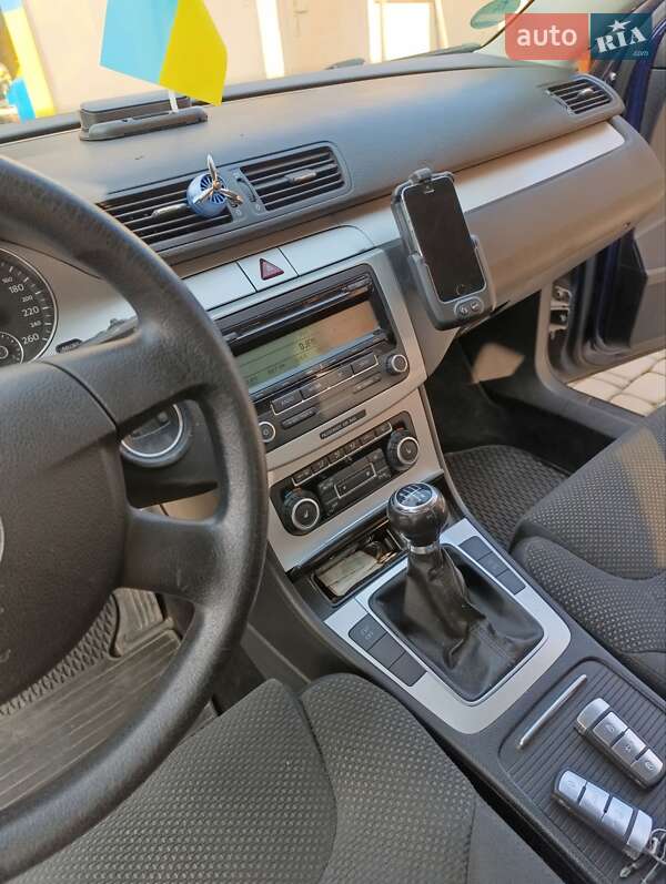 Универсал Volkswagen Passat 2010 в Луцке фото 5 Универсал Volkswagen Passat 2010 в Луцке