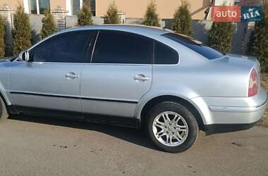 Седан Volkswagen Passat 2004 в Бершаді