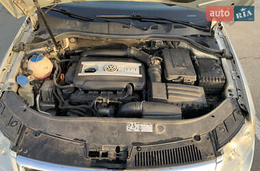 Седан Volkswagen Passat 2010 в 