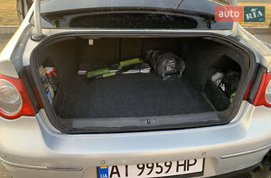 Седан Volkswagen Passat 2010 в 
