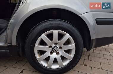 Универсал Volkswagen Passat 2003 в Стрые