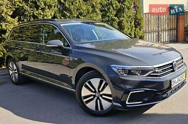 Универсал Volkswagen Passat 2020 в Хмельницком