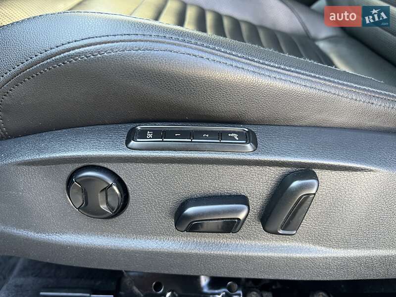 Універсал Volkswagen Passat 2015 в Самборі