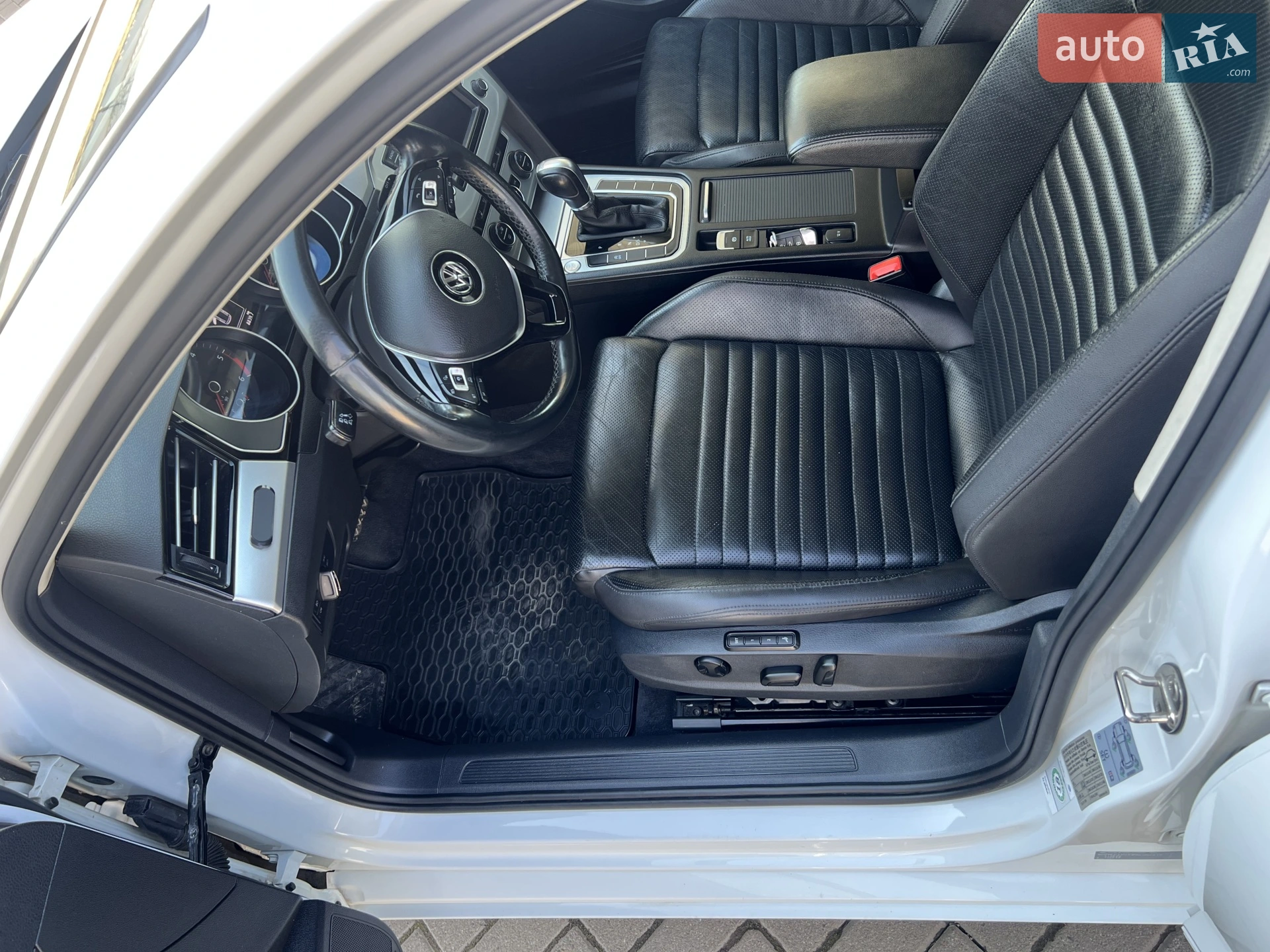 2015 Volkswagen Passat - мініатюра 36