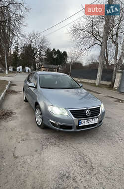 Седан Volkswagen Passat 2010 в Житомирі