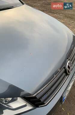 Универсал Volkswagen Passat 2011 в 