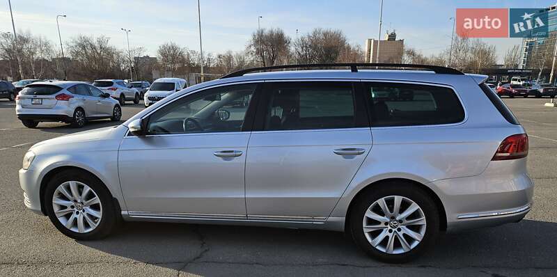 Універсал Volkswagen Passat 2011 в Запоріжжі