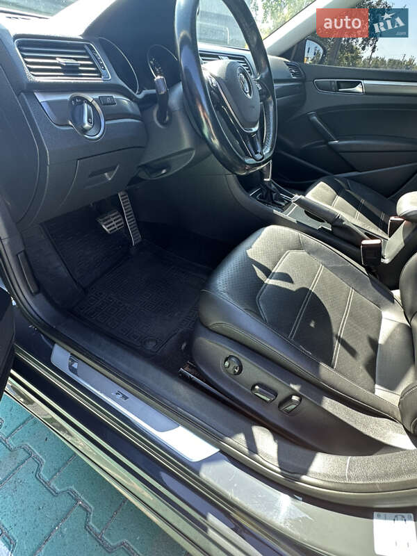 Седан Volkswagen Passat 2017 в Киеве фото 10 Седан Volkswagen Passat 2017 в Киеве