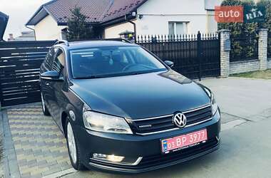 Универсал Volkswagen Passat 2013 в Луцке