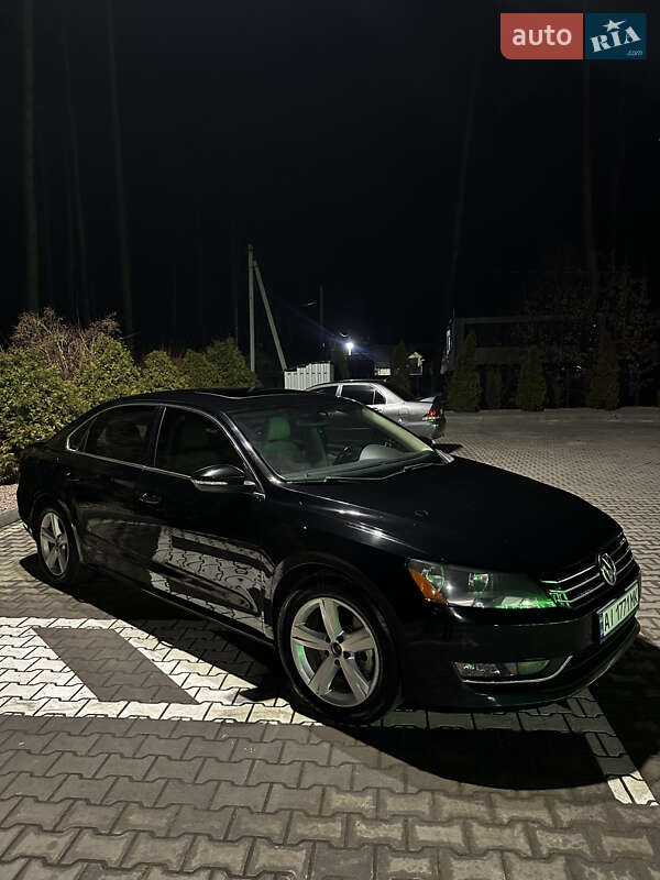 Седан Volkswagen Passat 2012 в Києві